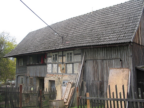 Classical half-timbered house with framework 
Folkne